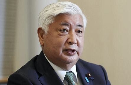 日本首相被网民嫌弃吃相难看